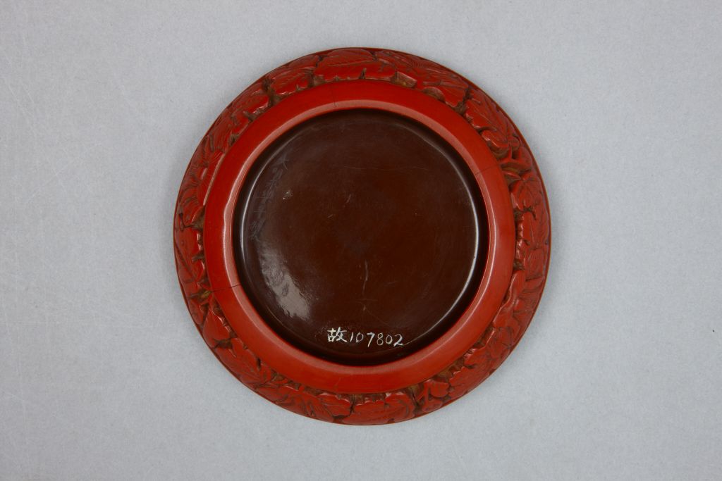 图片[3]-Pickled red round box with lotus pattern-China Archive